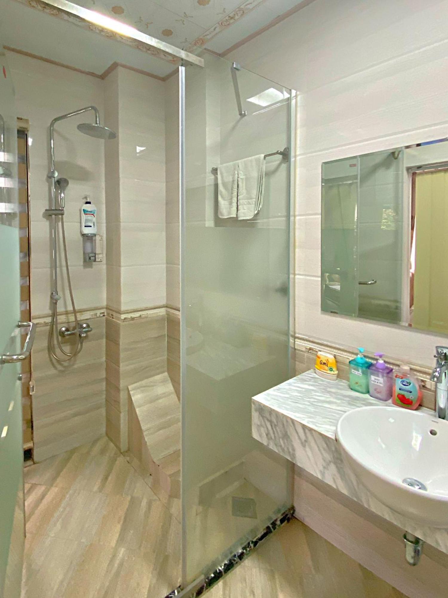 Blue Diamond Hotel Ha Long Dış mekan fotoğraf